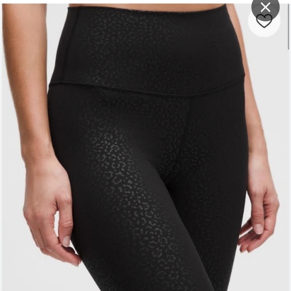 NWT Lululemon Align HR 28IN Leopard Daisy Black Emboss Leggings Sz 4/6or8